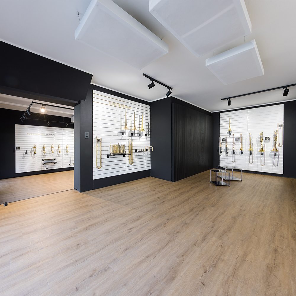 Posaunenwand im BUDDENBOHM Showroom Bückeburg
